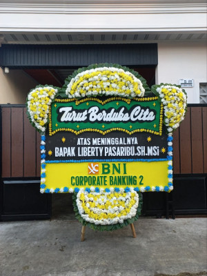 Papan Bunga Duka di Yosowilangun